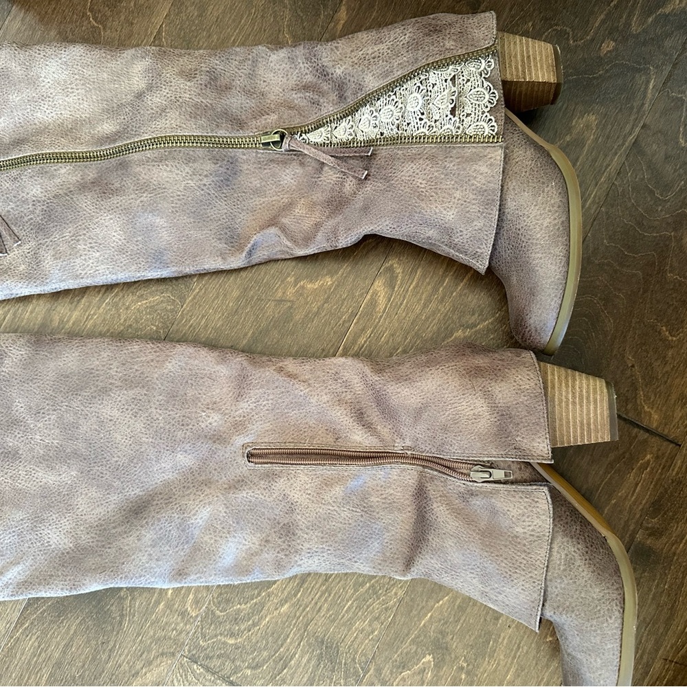 Brown, lace detail heeled boots